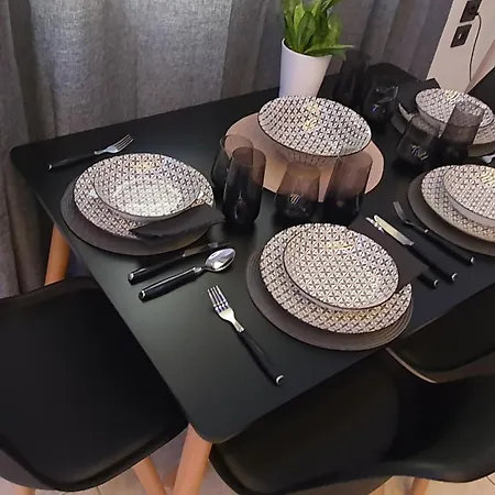 Giolanda Patrasso - Modern In The Center Of * 파트라