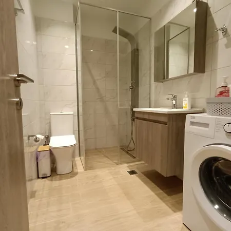 Giolanda Patrasso - Modern In The Center Of Apartmán