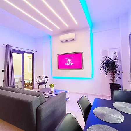 Giolanda Patrasso - Modern In The Center Of