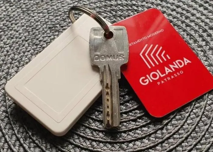 Giolanda Patrasso - Modern In The Center Of *