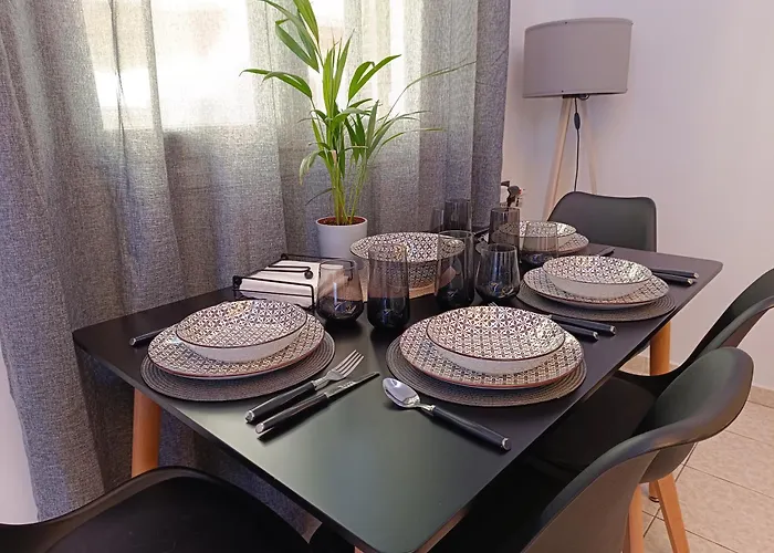 Giolanda Patrasso - Modern In The Center Of *