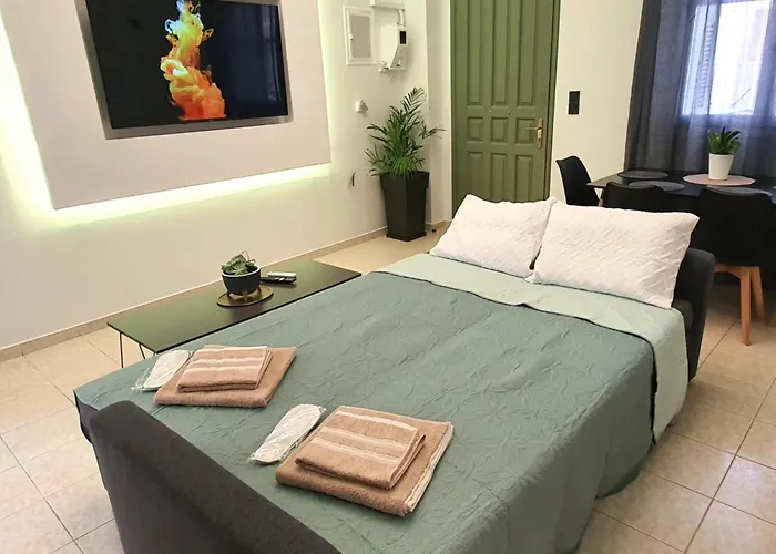 Giolanda Patrasso - Modern In The Center Of Apartment *